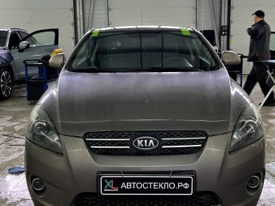 Установка лобового стекла Kia ProCeed -