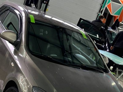 Установка лобового стекла Kia ProCeed -