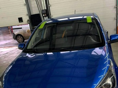 Установка лобового стекла Kia Rio IV 2017-