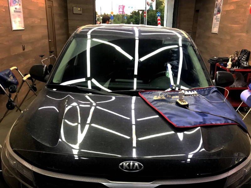 Установка лобового стекла Kia Seltos -