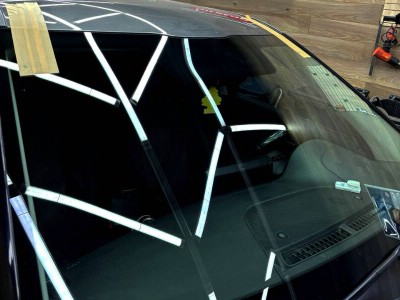 Установка лобового стекла Kia Seltos 2019-