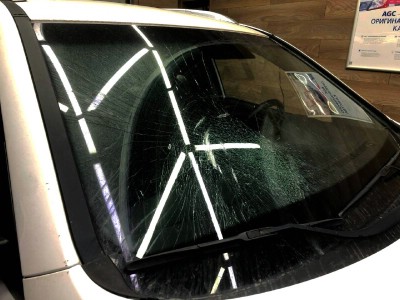 Установка лобового стекла Kia Sorento 2012-2021