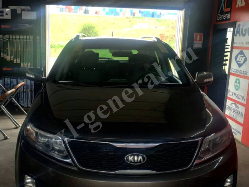 Установка лобового стекла Kia Sorento (XM) 2009-2021