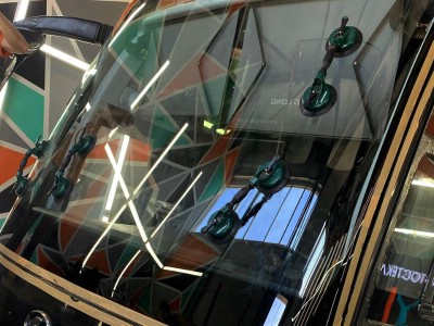 Установка лобового стекла King Long XMQ7129Y -