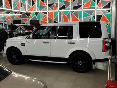Установка лобового стекла Land Rover Discovery IV -