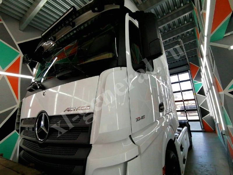 Установка автостекла Mercedes Benz Actros 2012-