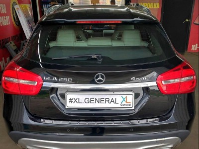 Установка лобового стекла Mercedes-Benz GLA I X156 2013-2020