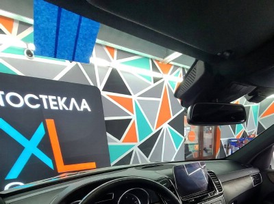 Установка лобового стекла Mercedes Benz GLS 2018-