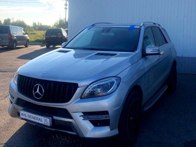 Установка лобового стекла Mercedes ML -