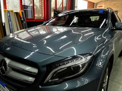 Установка лобового стекла Mercedes W -