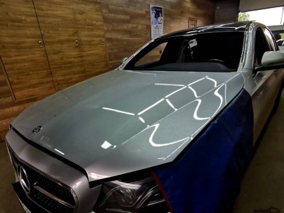 Установка лобового стекла Mercedes W213 -