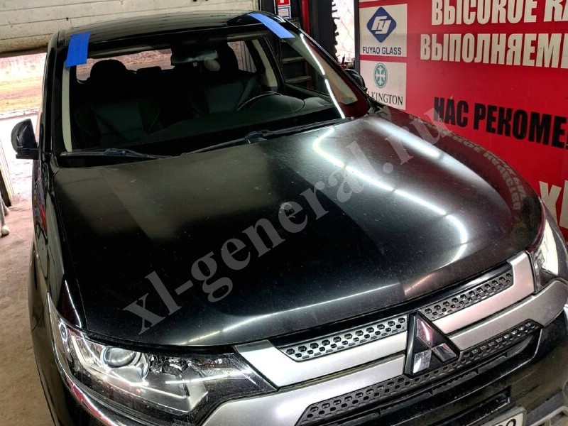 Установка лобового стекла Mitsubishi Outlander 2015-