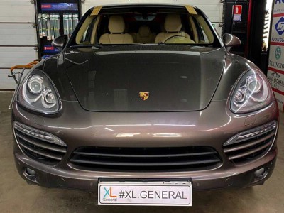 Установка лобового стекла Porsche Cayenne -