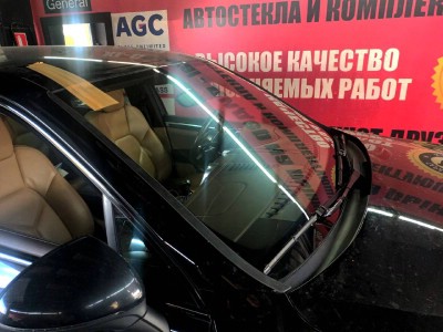 Установка лобового стекла Porsche Cayenne II 2010-2018