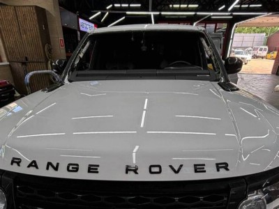 Установка лобового стекла Range Rover Sport -