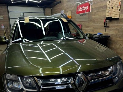 Установка автостекла на Renault Duster 2010-2015