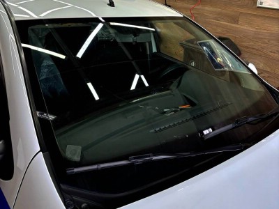 Установка лобового стекла Renault Logan II 2013-