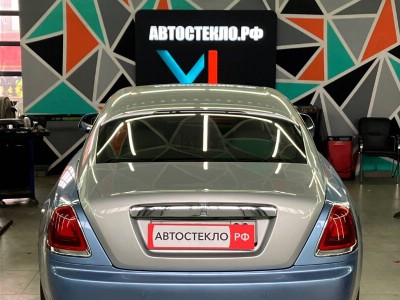Установка лобового стекла Rolls-Royce Wraith -