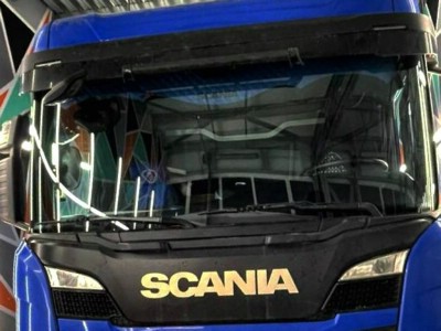 Установка лобового стекла Scania 6 -