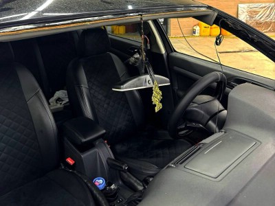 Установка лобового стекла Skoda Octavia A5 -