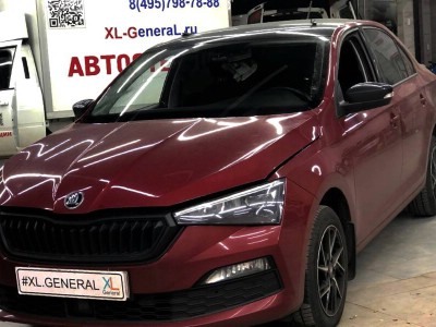 Установка лобового стекла Skoda Rapid -