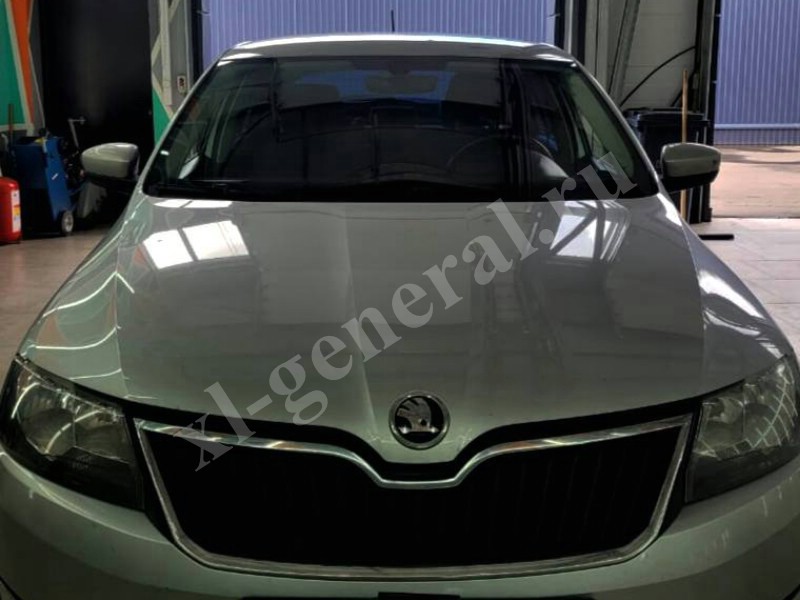 Установка автостекла Skoda Rapid -