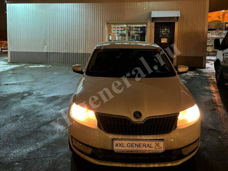 Установка автостекла Skoda Rapid 2012-