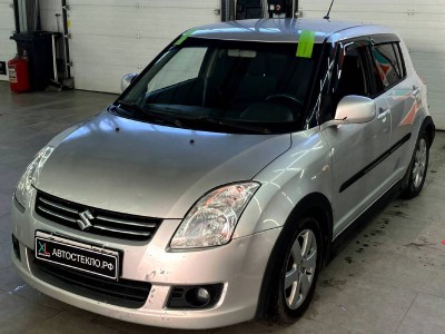 Установка лобового стекла Suzuki Swift -