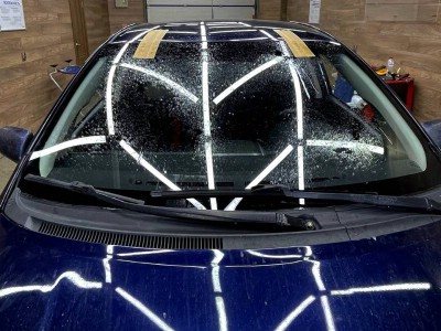 Установка лобового стекла Toyota Auris I 2006-2010