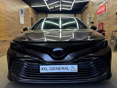 Установка автостекла Toyota Camry 70 2018-