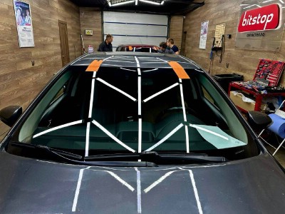Установка лобового стекла Toyota Camry XV50 AGC -