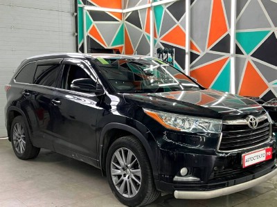 Установка автостекла Toyota Highlander -