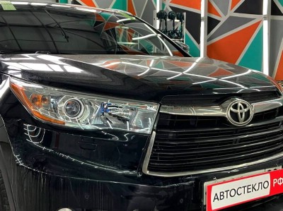 Установка лобового стекла Toyota Highlander -