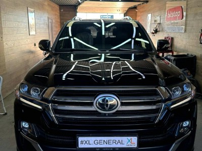 Установка автостекла Toyota Land Cruiser J200 2008-2020