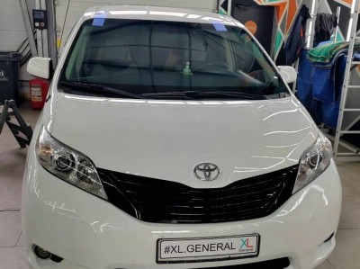 Установка автостекла Toyota Sienna III 2010-2020