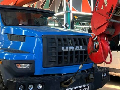 Установка лобового стекла Урал NEXT -