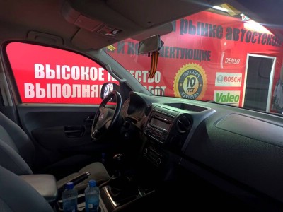 Установка лобового стекла Volkswagen Amarok 2010-2020