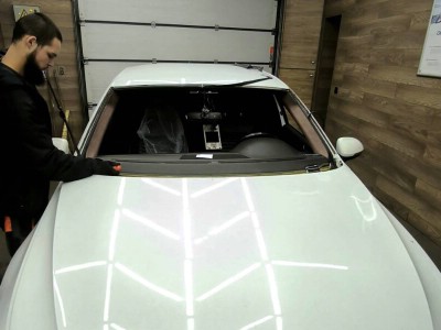 Установка лобового стекла Volkswagen Passat 2014-2020