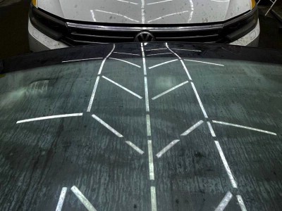 Установка лобового стекла Volkswagen Passat B8 2014-2020