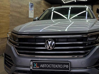 Установка лобового стекла Volkswagen Touareg -