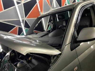Установка лобового стекла Volkswagen Transporter 2009-