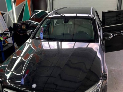 Замена панорамного окна Mercedes Benz -