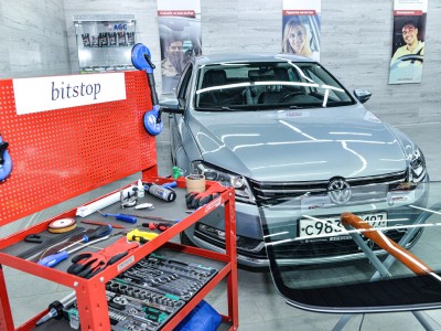 Переустановка и/или переклейка автостекла