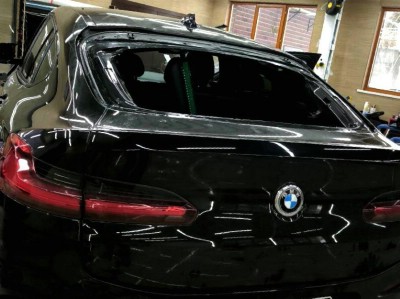 Установка заднего стекла BMW X4 2021-