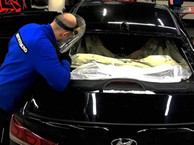 Установка заднего стекла Hyundai Solaris 2017-