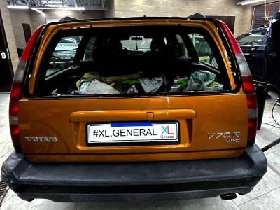 Установка заднего стекла Volvo S70 1997-2000